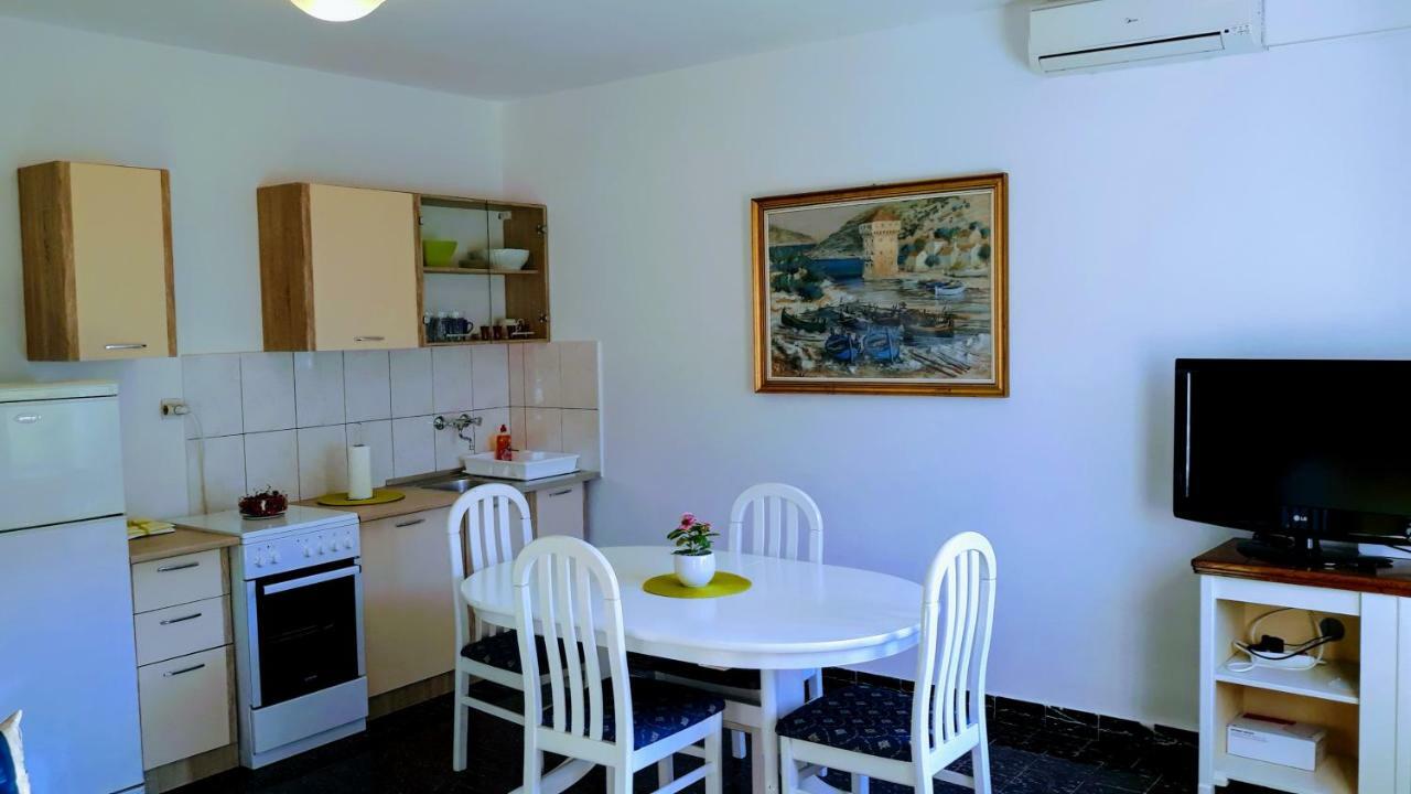 Apartment Ivo Traù Esterno foto